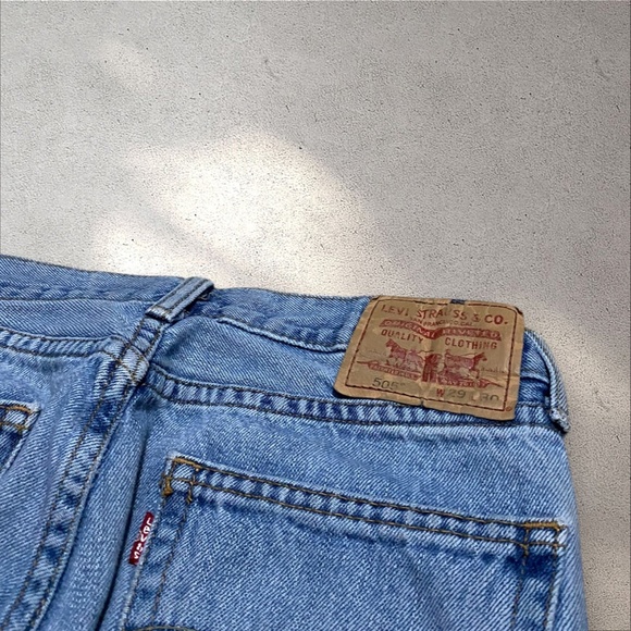 Levi's 505 Mid Rise Straight Jeans - Picture 5 of 9